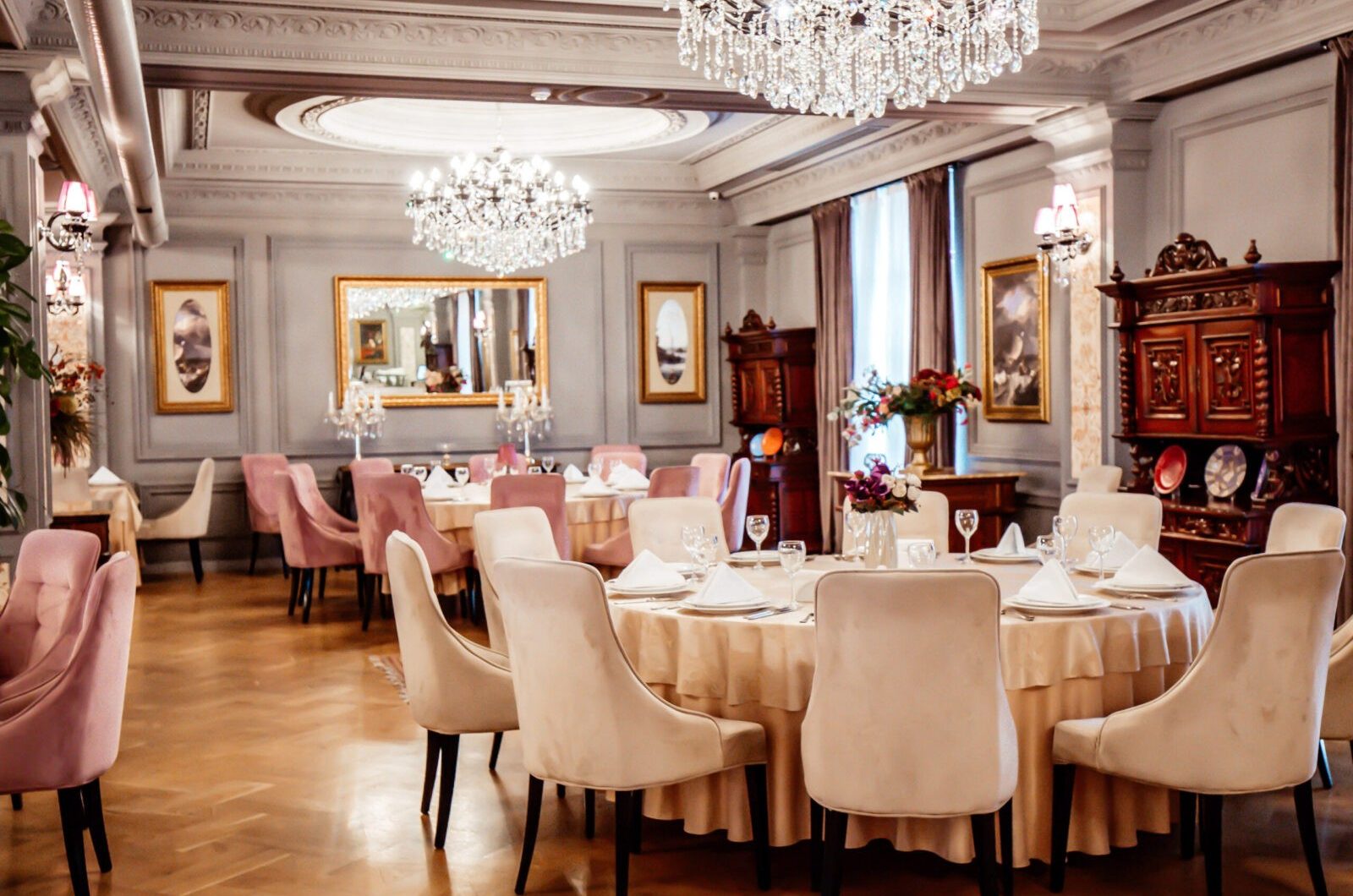 classic luxury style restaurant with tables and chairs
